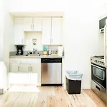Modern Three Bedroom Loft With 3 Levels Sleep 10 Ppl In Hollywood